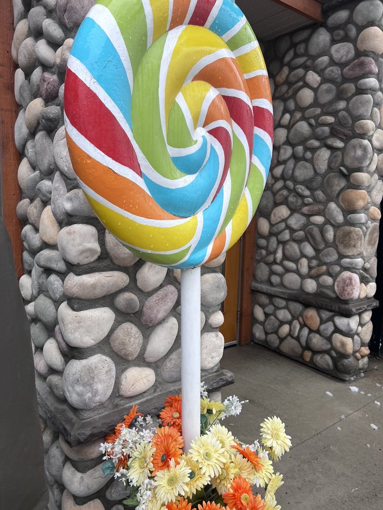 ANA LEA’S CANDY LANE Updated September 2024 405 B Patricia Street