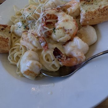 Buzzard's Roost Grill & Pub - Seafood pasta - Seafood Near Me - Key Largo, Florida