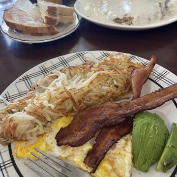 Murphys Hwy 4 Diner - Eggs, bacon, hash browns and avocado. Make your own breakfast. - Breakfast & Brunch Near Me - Murphys, California Murphys Hwy 4 Diner - Eggs, bacon, hash browns and avocado. Make your own breakfast. - Breakfast & Brunch Near Me - Murphys, California