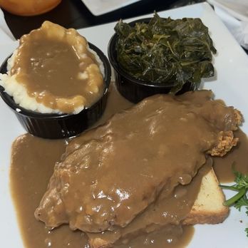 Southern Kitchen - Country Fried Chicken with brown gravy (special request), Mashed Potatoes with Brown Gravy, Collards, kitchen sink drink - Southern Near Me - Richmond, Virginia