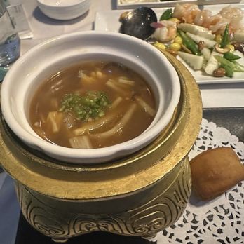 Chang'An - Fancy hot and sour soup even with a mini bun! - Chinese Near Me - Vancouver, British Columbia Chang'An - Fancy hot and sour soup even with a mini bun! - Chinese Near Me - Vancouver, British Columbia