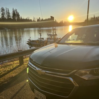Canby Ferry - Short fairy ride across small river - Ferries Near Me - Canby, Oregon