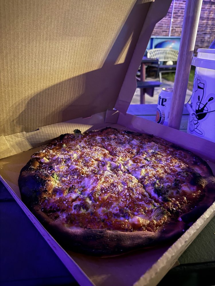 Food from Ash and Oak Pizza