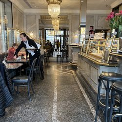 Café Gourmet - Inside