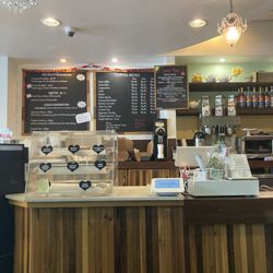 Mon Amie Bakery - Front counter for payment