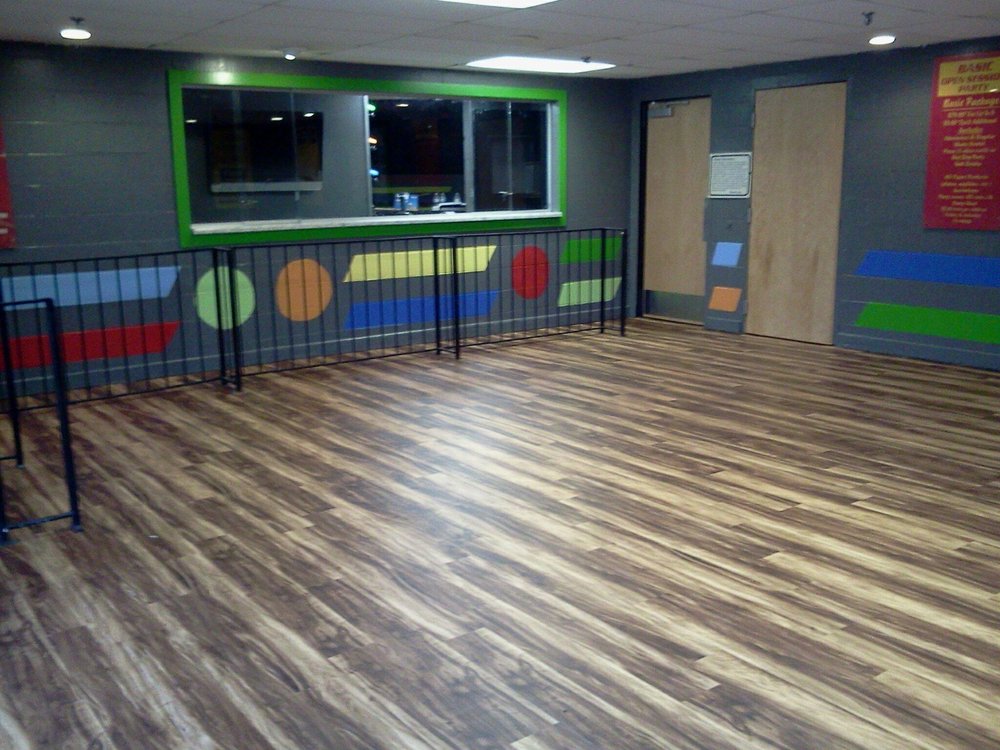 Cleveland Skate Place 10 Photos Skating Rinks 2100 Candies Ln NW