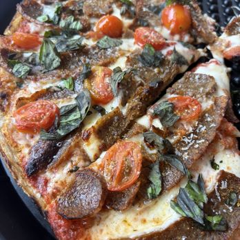 Evan's Fire Brick Oven Pizza - Margarita pizza with sausage. - Pizza Near Me - Victoria, Texas Evan's Fire Brick Oven Pizza - Margarita pizza with sausage. - Pizza Near Me - Victoria, Texas