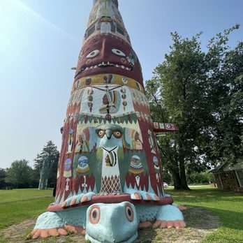 Ed Galloway's Totem Pole Park - Very neat - Art Museums Near Me - Chelsea, Oklahoma