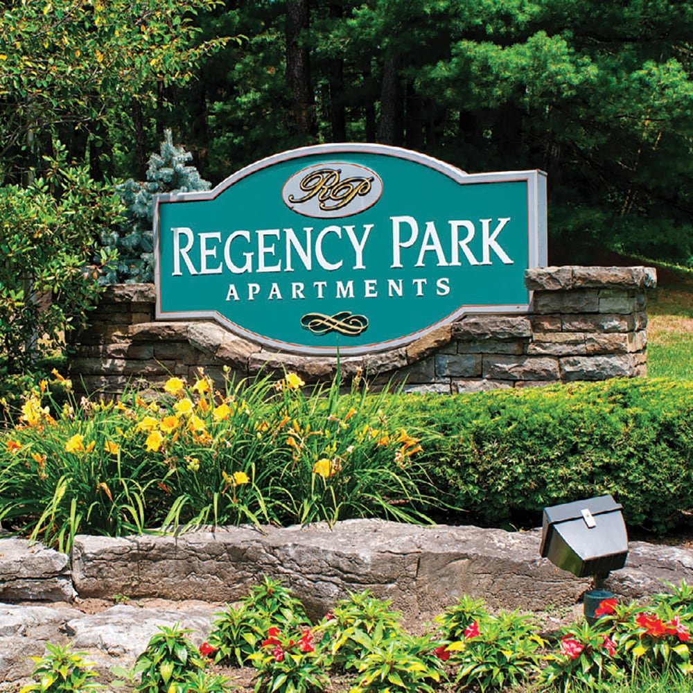 REGENCY PARK APARTMENTS Updated June 2024 2120 Western Ave