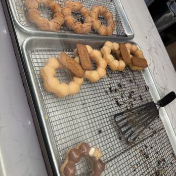 Mochinut - University Village - Mochi doughnuts - Bubble Tea Near Me - Seattle, Washington