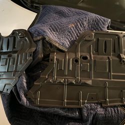 Caliber Collision - Splash guard comes in 2 pieces.