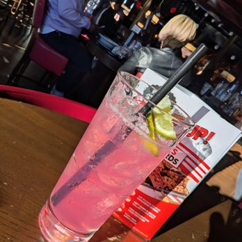 TGI Fridays Waldorf - Sports Bars Near Me - Waldorf, Maryland
