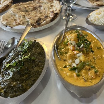 Joti Palace - Saag Paneer and vegetable Korma Sauce - Indian Near Me - Malden, Massachusetts