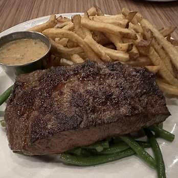 Le Steak Frites St-Paul - Steakhouses Near Me - Laval, Quebec