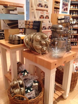 Williams-Sonoma by null