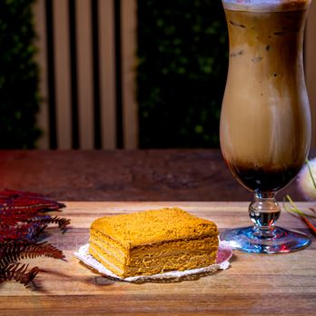 Cafe De Lori - Cafes Near Me - Rancho Cordova, California