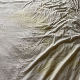 Dirty bedsheet with massive yellow stain which was hard to see from the night we checked in... and we found in the next morning