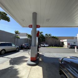 Texaco - Line for the car wash