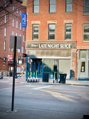 Mikey's Late Night Slice by null