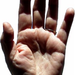 iWave2 - Waving hand design. When you put it in the backwindow of your ca, it will wave as long as you are in motion.