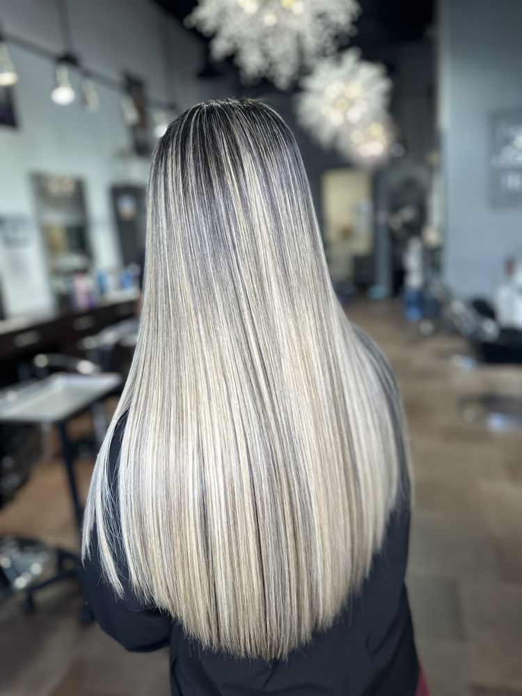 Peace Love Hair Salon Image