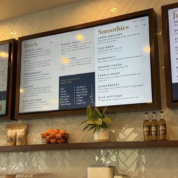 Toastique - Inside - Juice Bars & Smoothies Near Me - Los Angeles, California Toastique - Inside - Juice Bars & Smoothies Near Me - Los Angeles, California