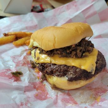 Zaab Burger - Ka Pow burger - Thai Near Me - New York, New York
