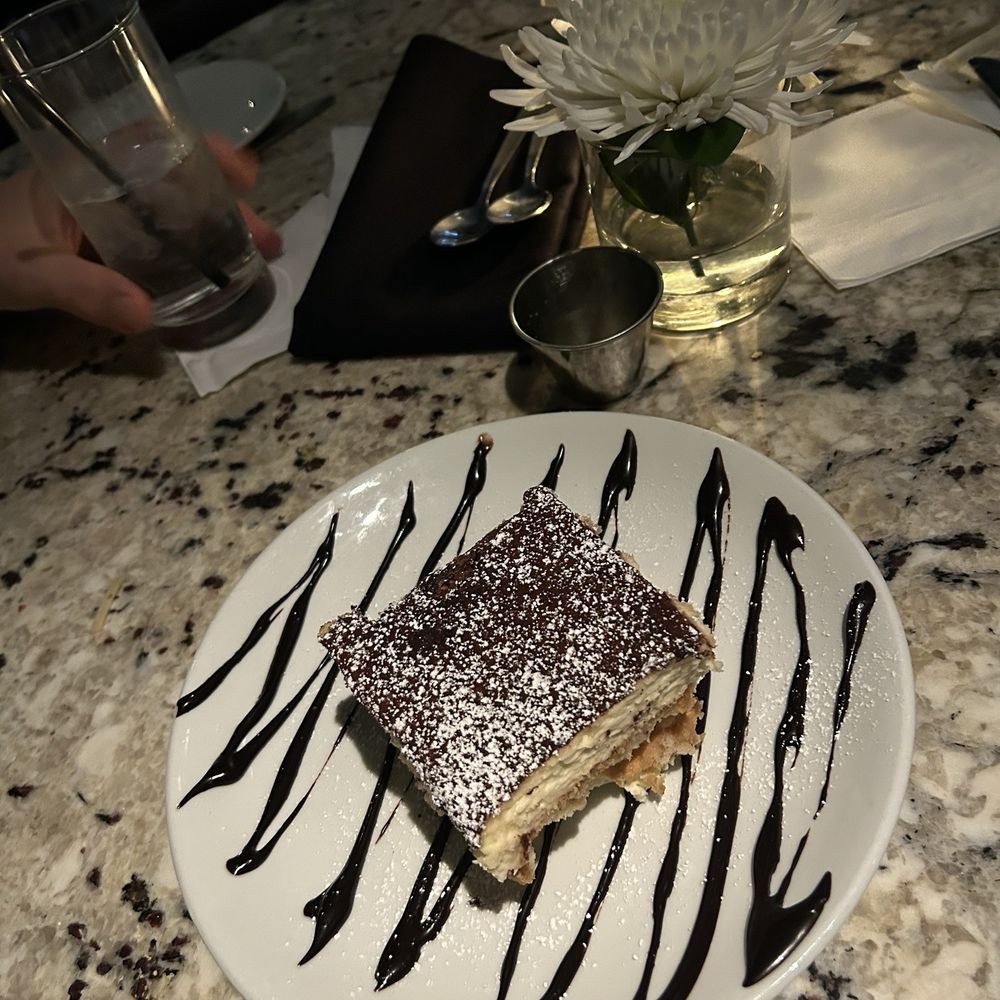 Hanny's - Lounges Near Me - Phoenix, Arizona