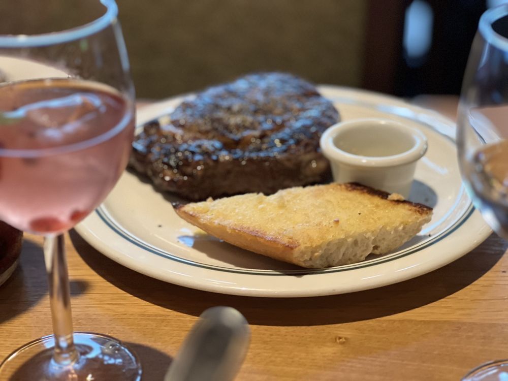 BLOCK HOUSE Av. António Bernardo Cabral de Macedo, Oeiras, Portugal Steakhouses Restaurant