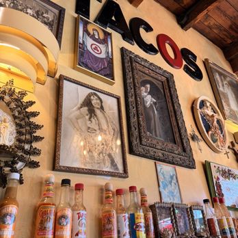 Joe's Taco Lounge & Salsa - Interior decor - Mexican Near Me - Mill Valley, California