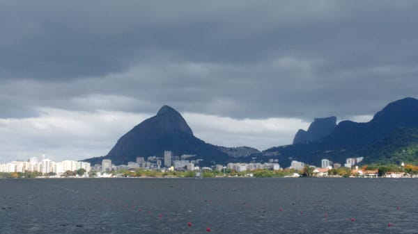 Rodrigo de Freitas Lagoon by null