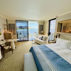 Halekulani Hotel - Upgraded room - Diamond Head Ocean View