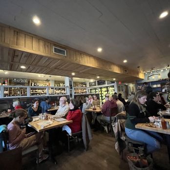 Story Hill BKC - sweet atmosphere - New American Near Me - Milwaukee, Wisconsin