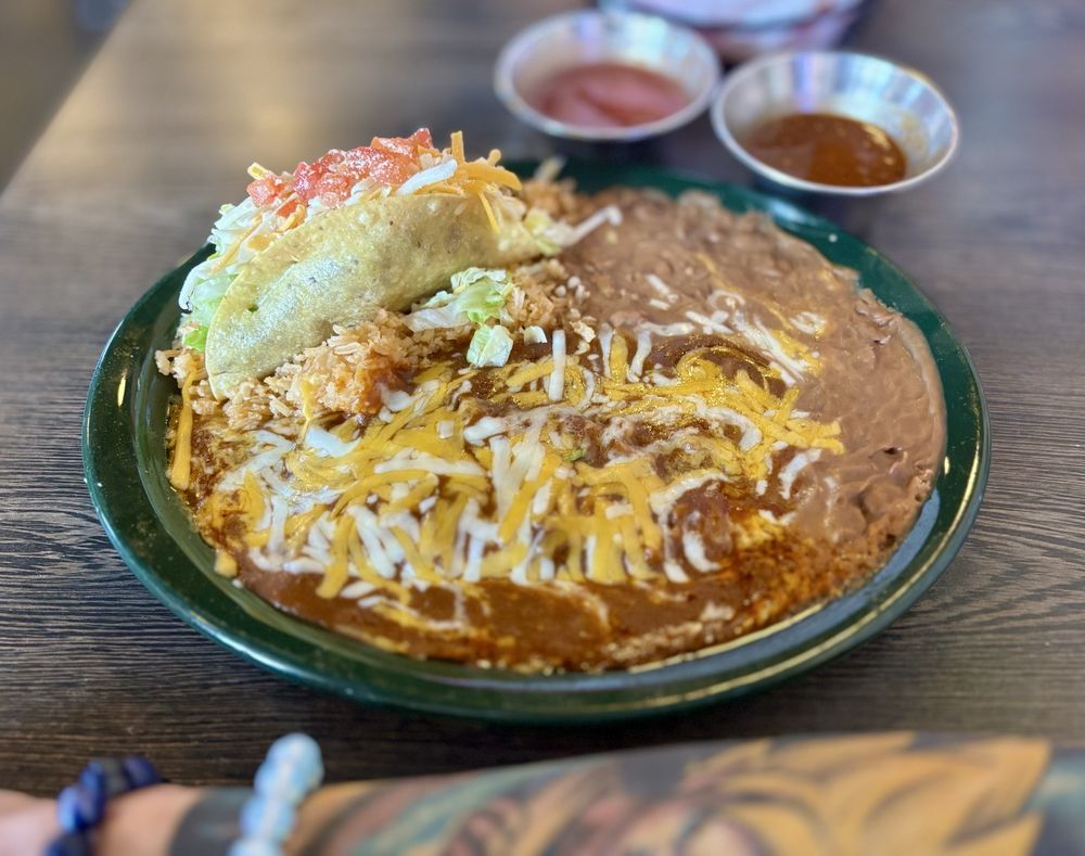 El Plato Mexican Grill & Cantina