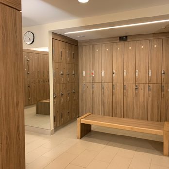 Equinox Summit - Gyms Near Me - Summit, New Jersey