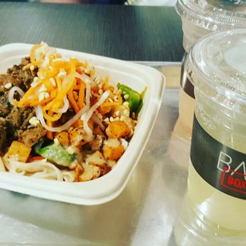 Basil Box - Pineapple and passion fruit soda. Lemon grass chicken with chilled noodles - Vietnamese Near Me - Toronto, Ontario