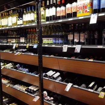 Van's Liquors - shelves of wine in a store - Beer, Wine & Spirits Near Me - Wilmington, Delaware Van's Liquors - shelves of wine in a store - Beer, Wine & Spirits Near Me - Wilmington, Delaware
