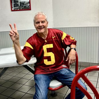 Original Tommy's - Always a great hangout for USC Trojans! - Burgers Near Me - Los Angeles, California Original Tommy's - Always a great hangout for USC Trojans! - Burgers Near Me - Los Angeles, California