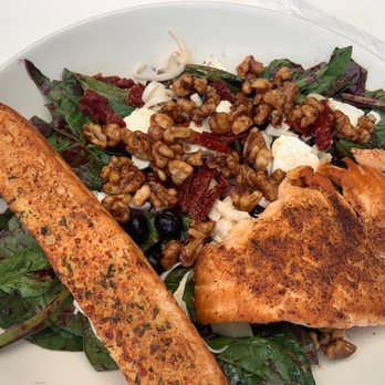 Black Walnut Café - Blueberry blackened salmon spinach salad - Cafes Near Me - Katy, Texas Black Walnut Café - Blueberry blackened salmon spinach salad - Cafes Near Me - Katy, Texas
