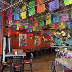 Ay, Chihuahua! Mexican Food - Really cute and festive decor and windows open air, Mexican music playing in the background very nice vibe