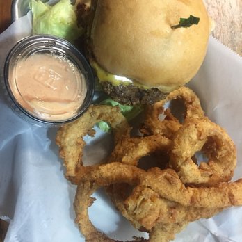 Topher's Rock 'N Roll Grill - Cheeseburger and onion rings - Burgers Near Me - Hattiesburg, Mississippi Topher's Rock 'N Roll Grill - Cheeseburger and onion rings - Burgers Near Me - Hattiesburg, Mississippi
