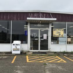 Mr Bee's Appliance - Our store front.