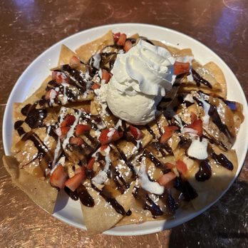 El Mexicano Restaurant - Dessert nachos - Mexican Near Me - Kankakee, Illinois