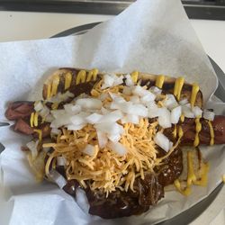 The Tavern - Chili cheese dog