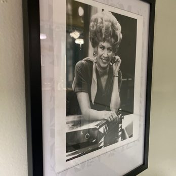 Mel's Diner - Cool throwback place to relive the 70s. - Diners Near Me - Phoenix, Arizona Mel's Diner - Cool throwback place to relive the 70s. - Diners Near Me - Phoenix, Arizona