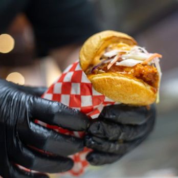 Frying Pan Express - Chicken Shop Near Me - North Vancouver, British Columbia
