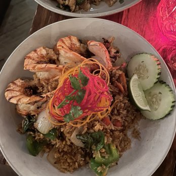 Klom Klorm - Khao Phad Ka Prow - Thai Near Me - Brooklyn, New York Klom Klorm - Khao Phad Ka Prow - Thai Near Me - Brooklyn, New York