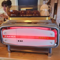 Fabiola's Spaghetti House & Deli - Expresso machine