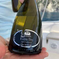Sparking Prosecco on board