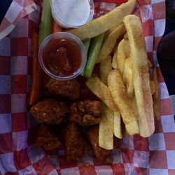 Da Boyz Sports Bar and Grill - Boneless Wings
